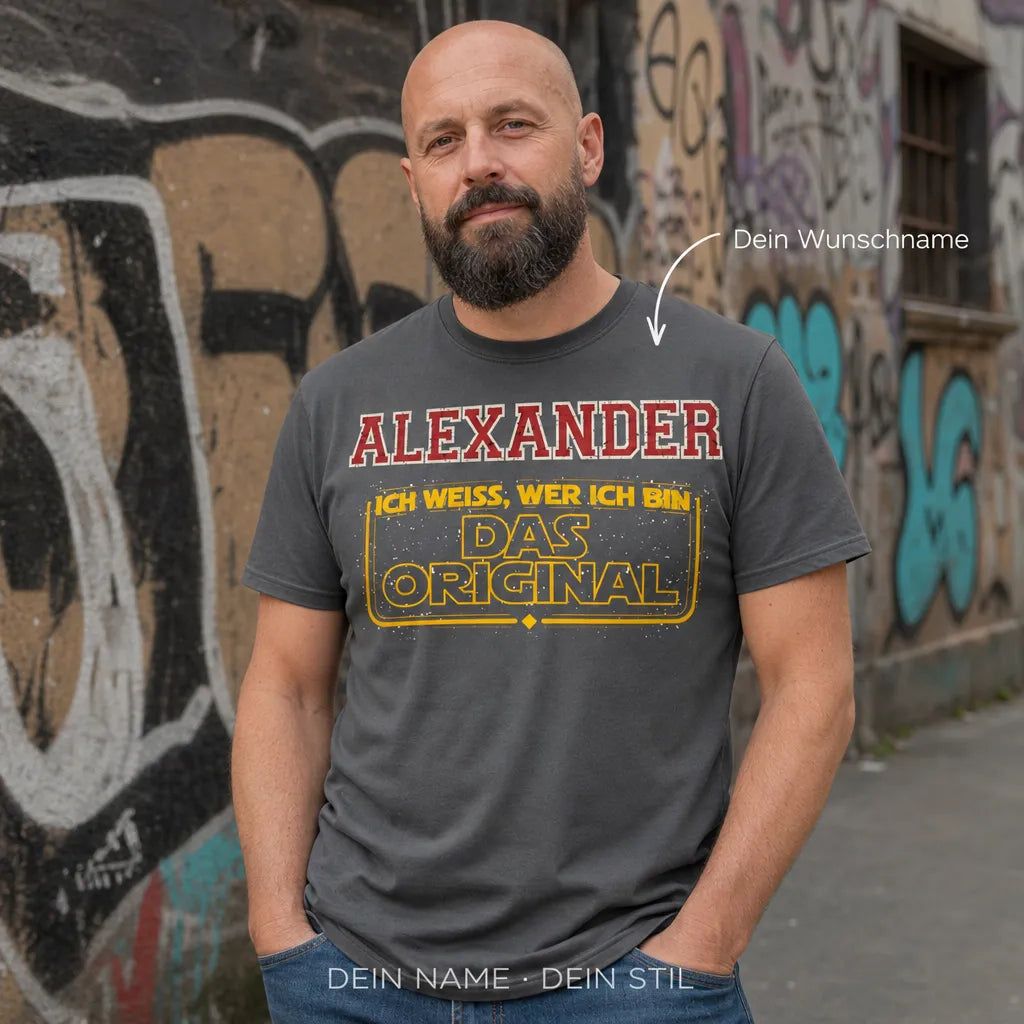 Personalisiertes Spruch T-Shirt mit Namen - Bleib ruhig, sie regelt das