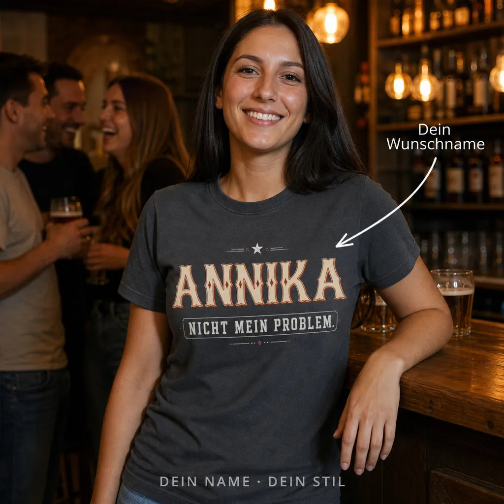 Personalisiertes Experte T-Shirt mit Namen - Frag ihn, er weiß es