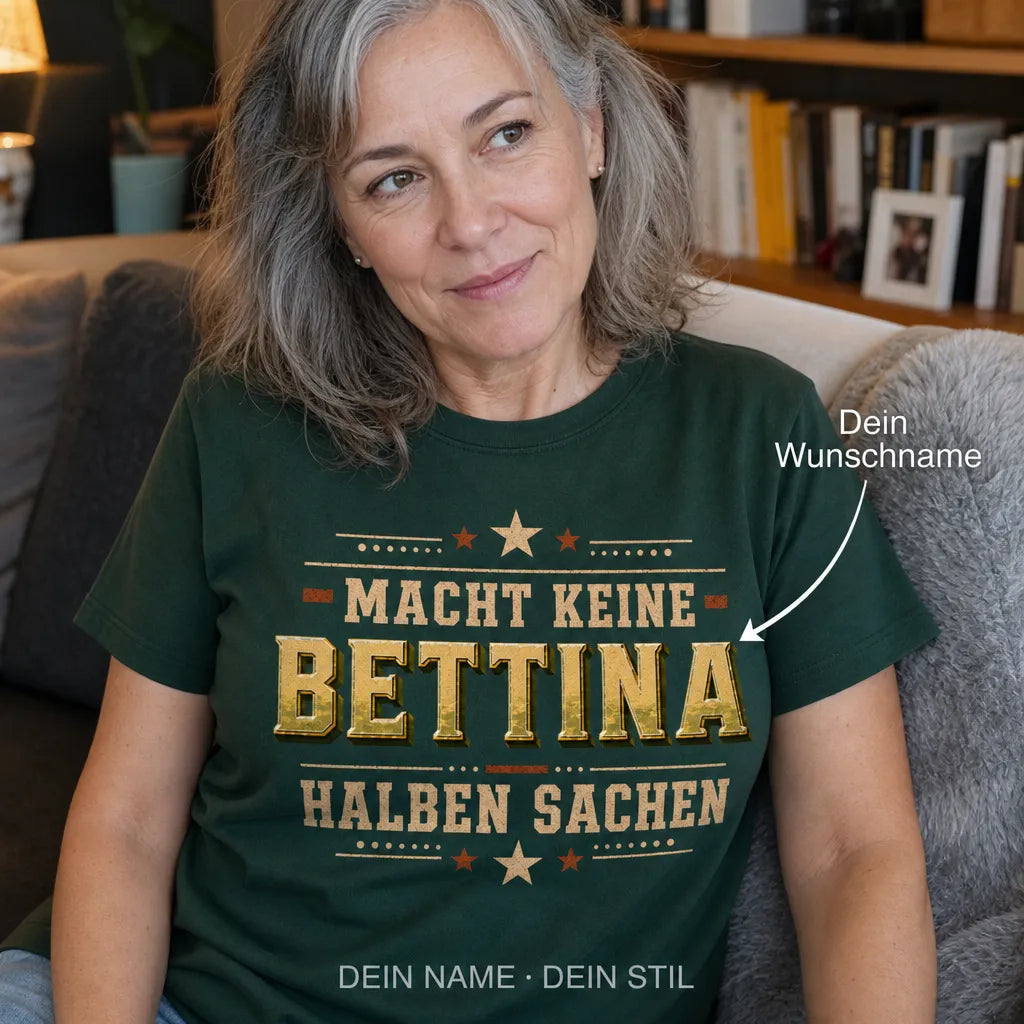 Personalisiertes Spruch T-Shirt mit Namen - Bleib Ruhig, sie regelt das