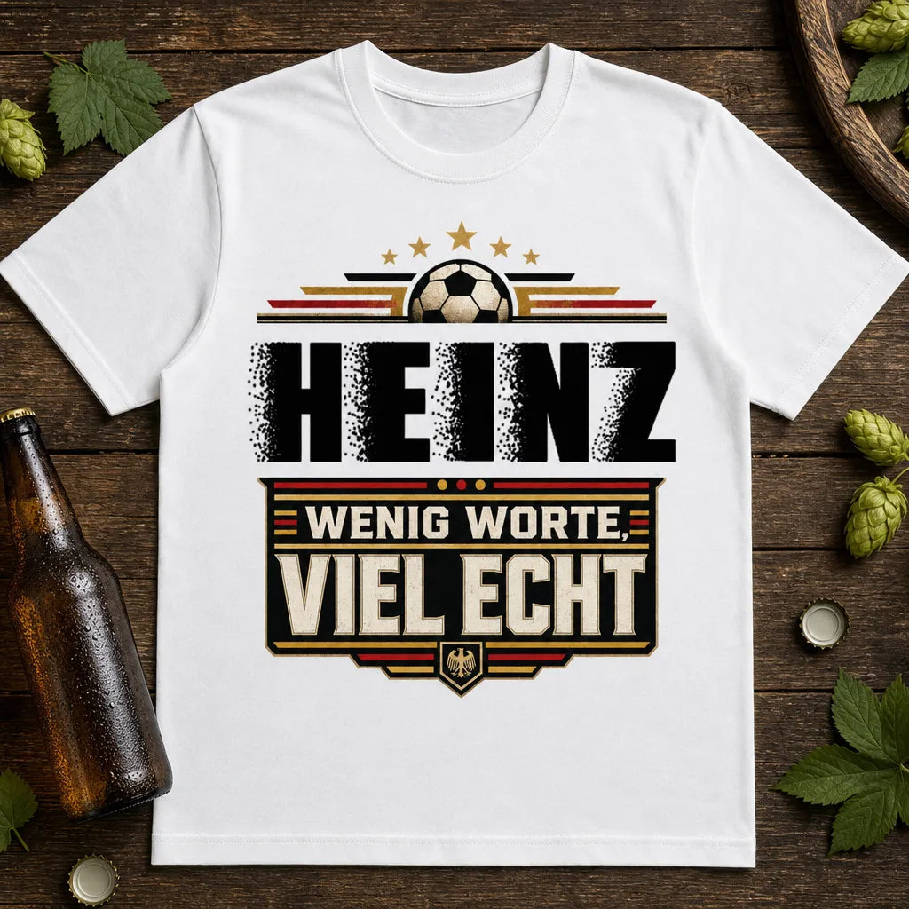 Personalisiertes Fußball T-Shirt mit Namen - Wenig Worte, viel echt