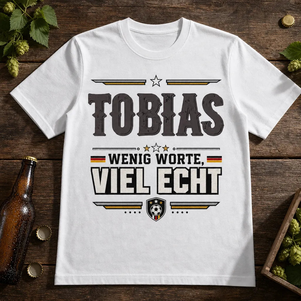 Personalisiertes Fußball T-Shirt mit Namen - Wenig Worte, Viel Echt