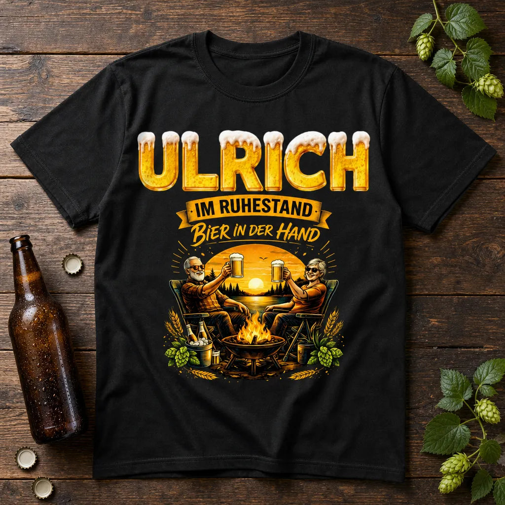 Personalisiertes Ruhestand Bier T-Shirt mit Namen - Im Ruhestand, Bier in der Hand