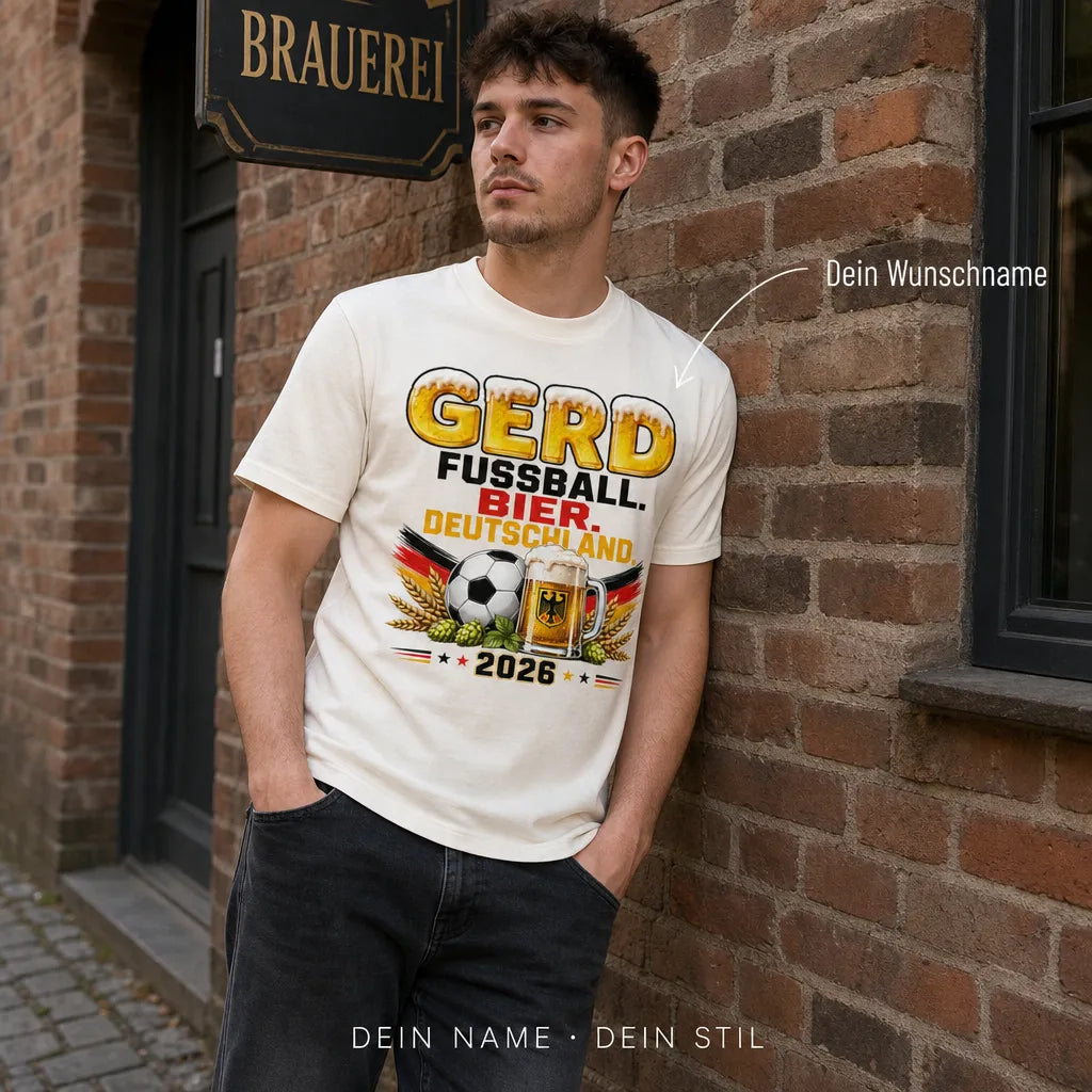 Personalisiertes Bier T-Shirt mit Namen - Göttlich. Erfrischend. Legendär.