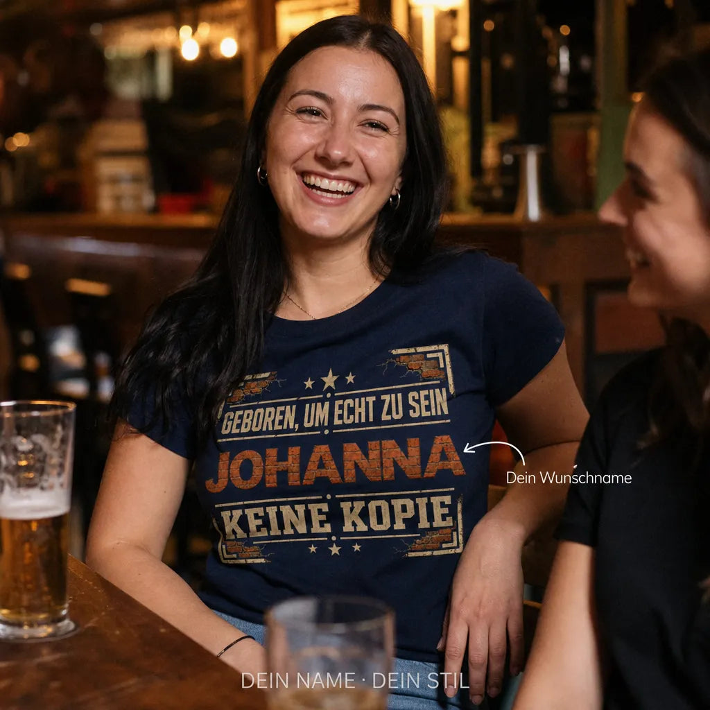 Personalisiertes Original T-Shirt mit Namen - Geboren, um echt zu sein