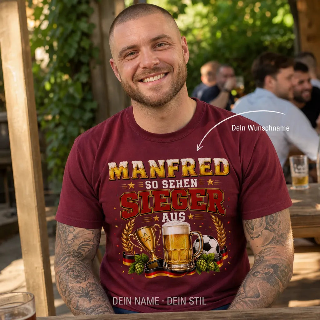 Personalisiertes Fußball Bier T-Shirt mit Namen - Deshalb bin ich hier