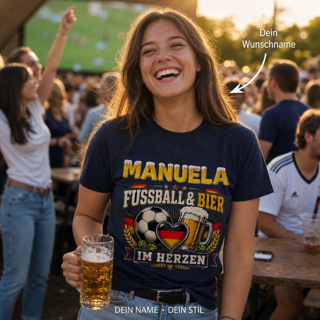 Personalisiertes Fußball Bier T-Shirt mit Namen - Fußball & Bier im Herzen