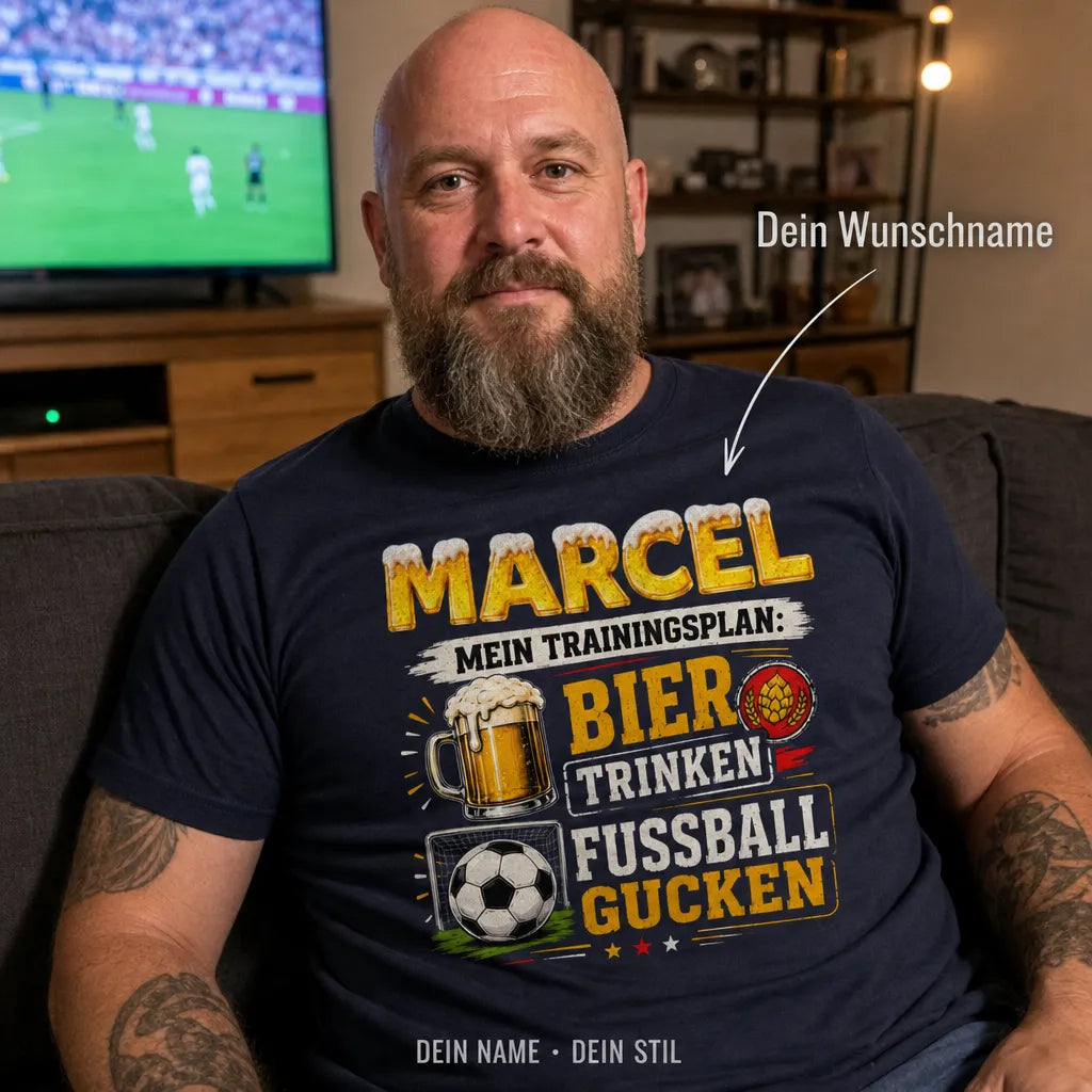 Personalisiertes Bier Fußball T-Shirt mit Namen - Mein Trainingsplan ist klar