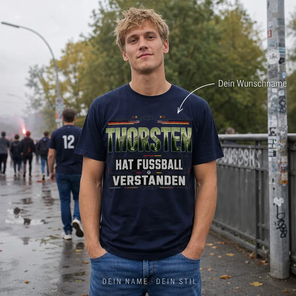 Personalisiertes Fußball T-Shirt mit Namen - Hat Fußball verstanden
