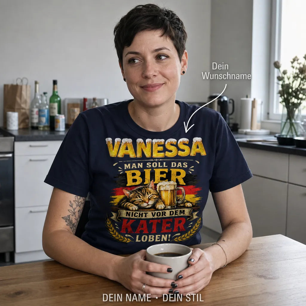 Personalisiertes Bier Katzen T-Shirt mit Namen - Nicht vor dem Kater loben