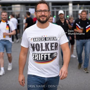 Personalisiertes Fußball T-Shirt mit Namen - Andere reden, du triffst